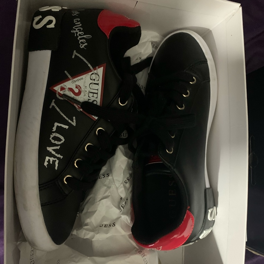 G by guess sneakers size 5.5